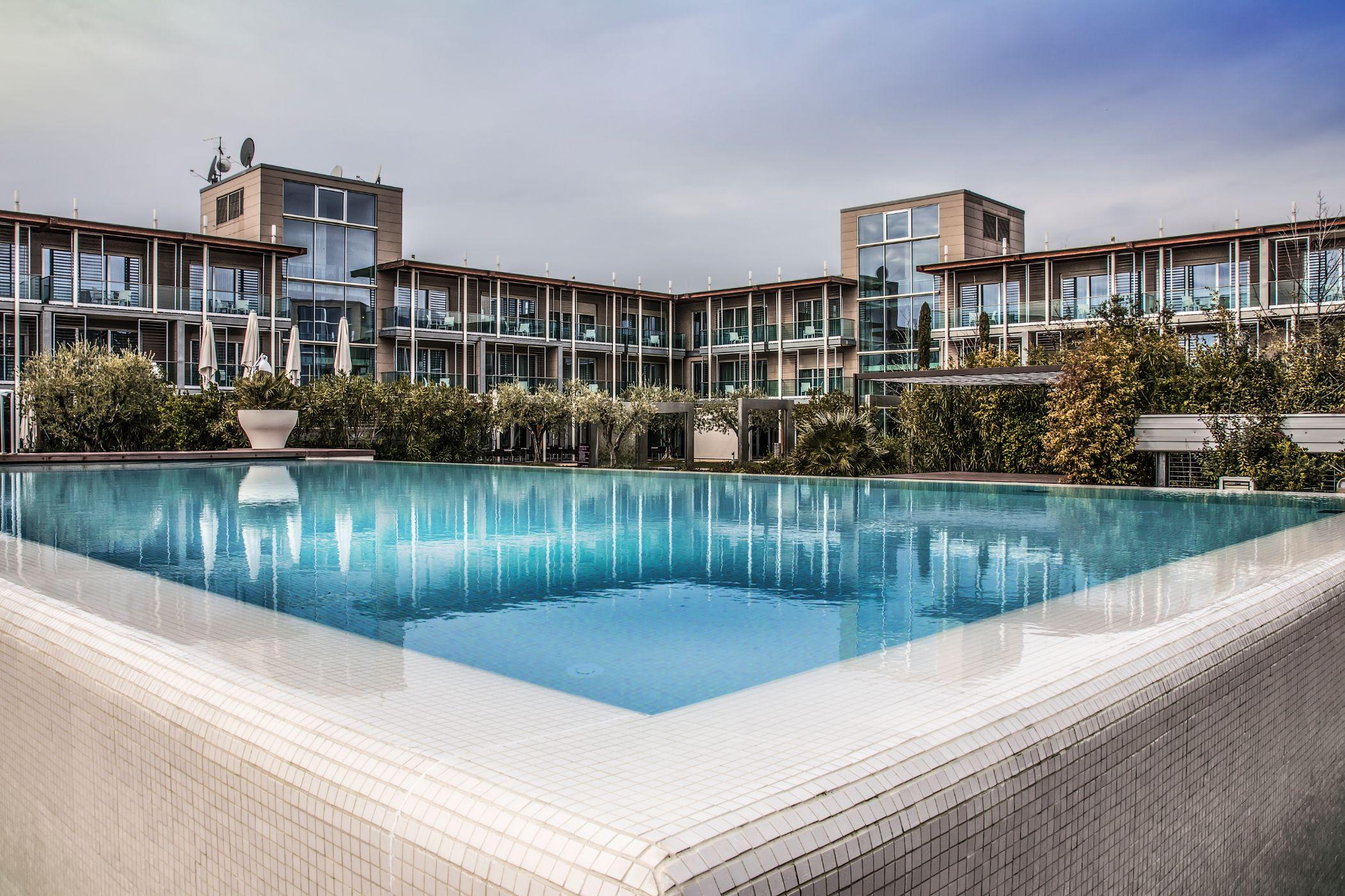 Aqualux Hotel Spa Suite & Terme Bardolino Ngoại thất bức ảnh