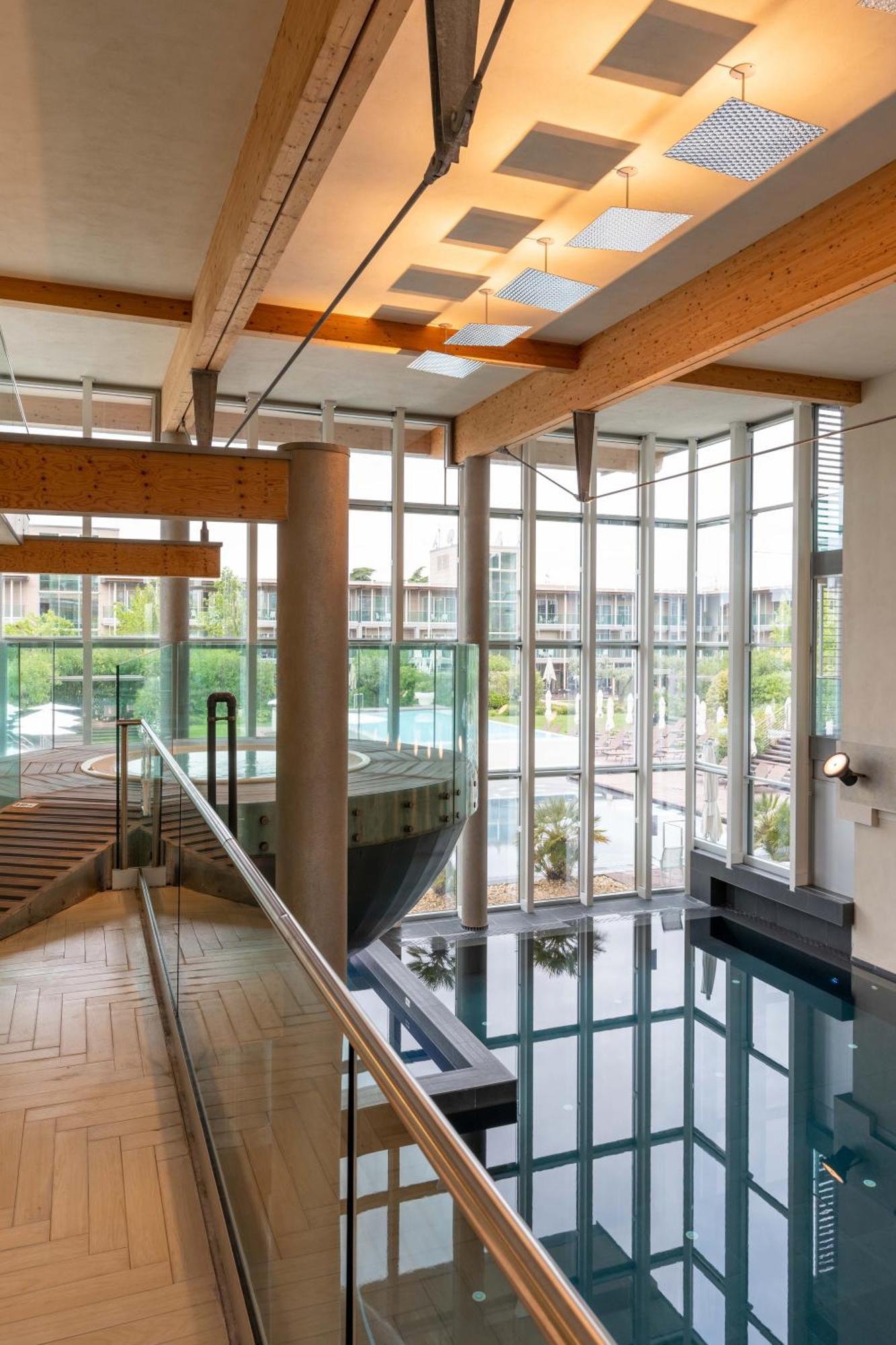 Aqualux Hotel Spa Suite & Terme Bardolino Ngoại thất bức ảnh